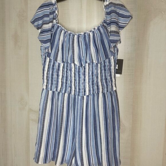 I. N. San Francisco blue and white striped shorts romper, ruffle, size large - Picture 5 of 16